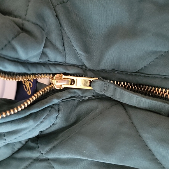 Womens vest - Picture 4 of 5